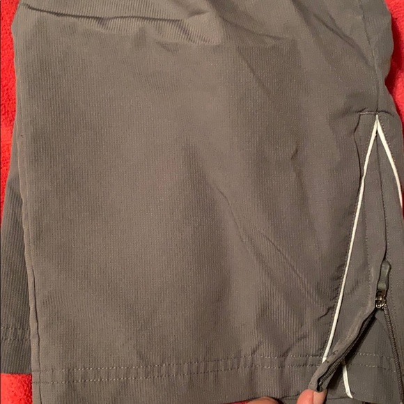 Women’s Under Armour Sweat Pants with pockets - Picture 2 of 4